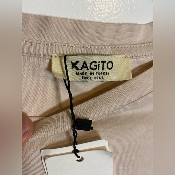 NWT Women’s Kagito "Hello” Cropped Beige T-Shirt Size Large - Picture 3 of 5